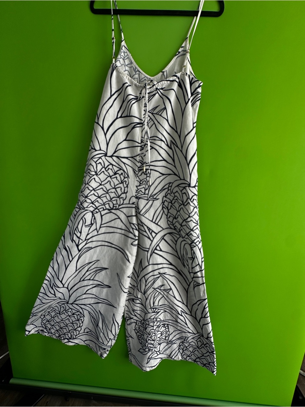 Tori Richard White Jumpsuit with Navy Blue Pineapple Classic Print